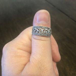 Silver marcasite ring - size 8